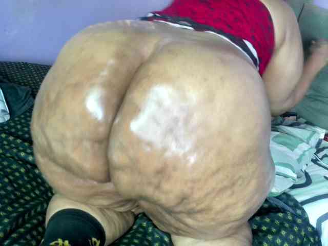 Big-Ass-Wilma webcam
