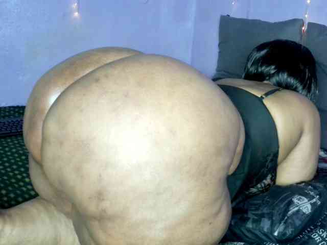 Big-Ass-Wilma webcam