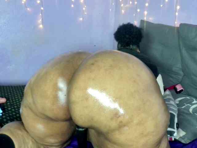 Big-Ass-Wilma webcam