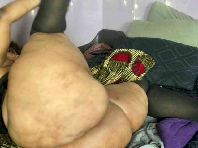 Big-Ass-Wilma webcam