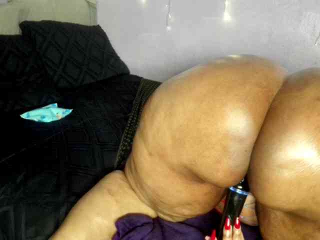 Big-Ass-Wilma webcam