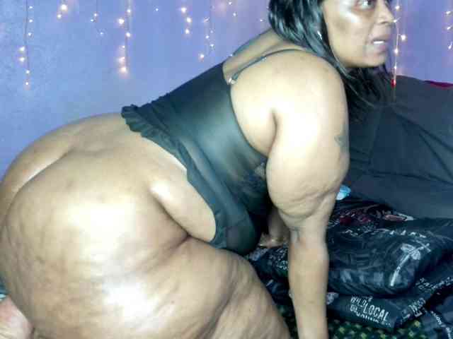 Big-Ass-Wilma webcam