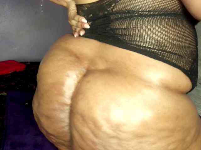 Big-Ass-Wilma webcam