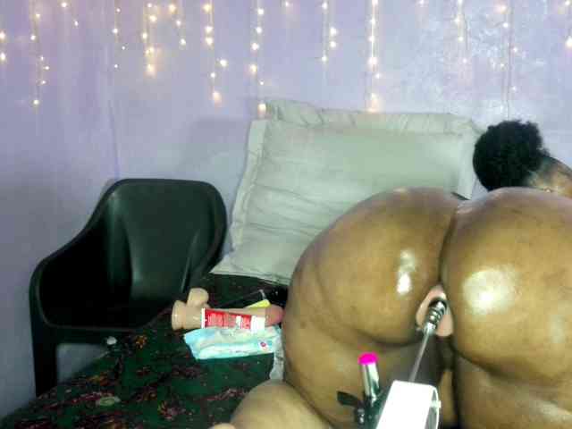 Big-Ass-Wilma webcam