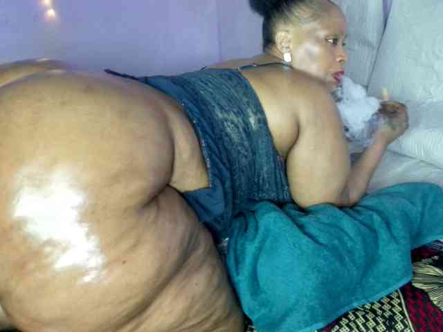 Big-Ass-Wilma webcam