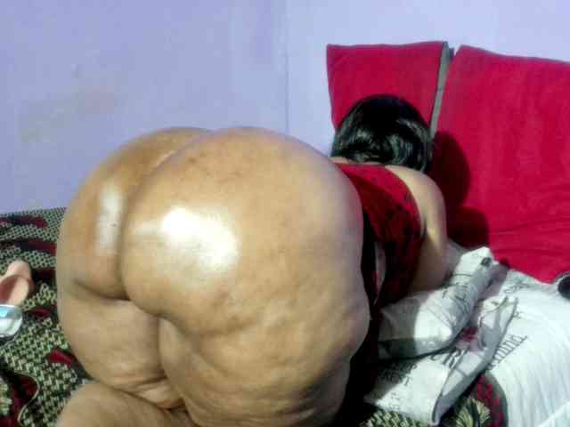 Big-Ass-Wilma webcam