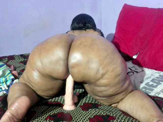 Big-Ass-Wilma webcam