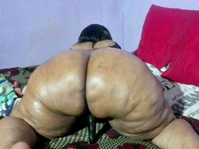 Big-Ass-Wilma webcam