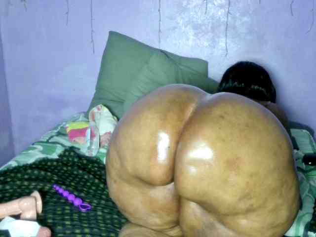 Big-Ass-Wilma webcam