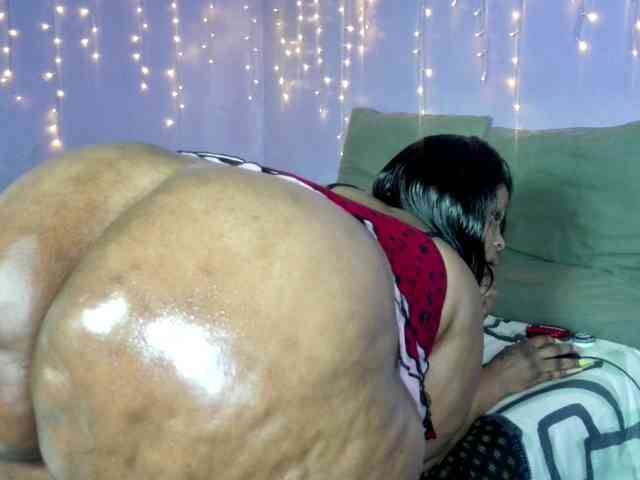 Big-Ass-Wilma webcam