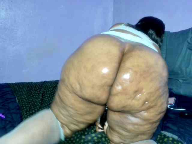 Big-Ass-Wilma webcam