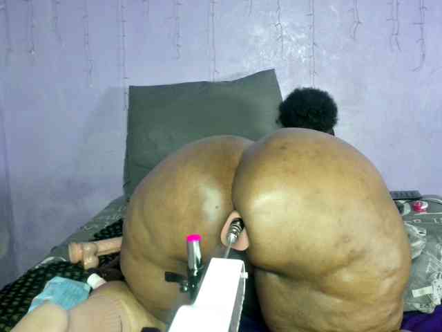 Big-Ass-Wilma webcam