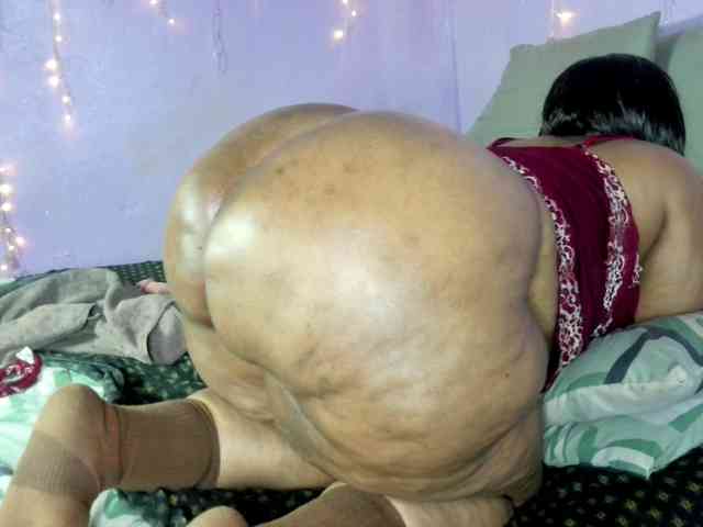 Big-Ass-Wilma webcam