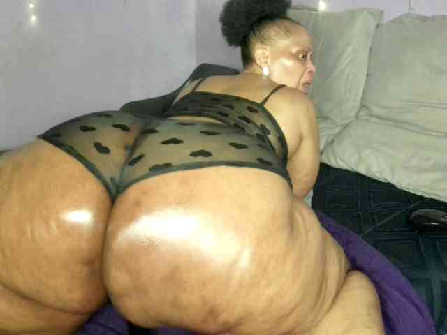 Big-Ass-Wilma webcam