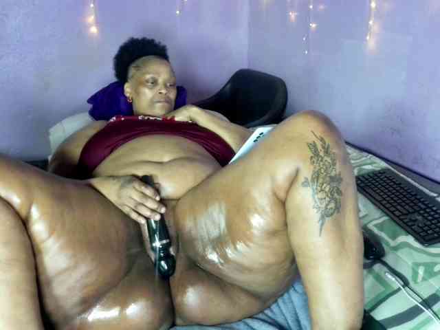 Big-Ass-Wilma webcam