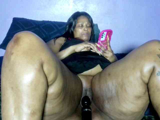 Big-Ass-Wilma webcam