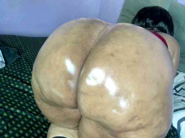 Big-Ass-Wilma webcam