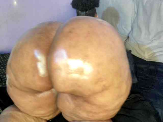 Big-Ass-Wilma webcam