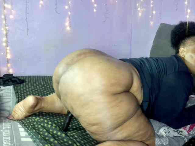 Big-Ass-Wilma webcam