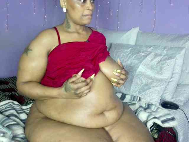Big-Ass-Wilma webcam