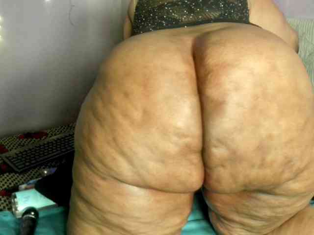Big-Ass-Wilma's webcam live show