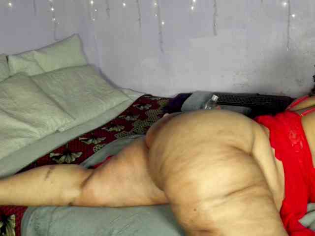 Big-Ass-Wilma webcam