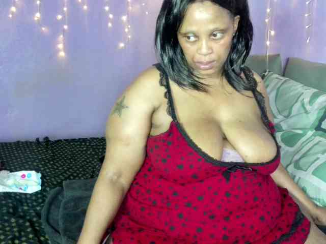 Big-Ass-Wilma webcam