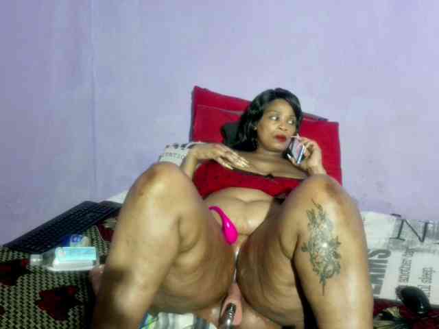 Big-Ass-Wilma webcam