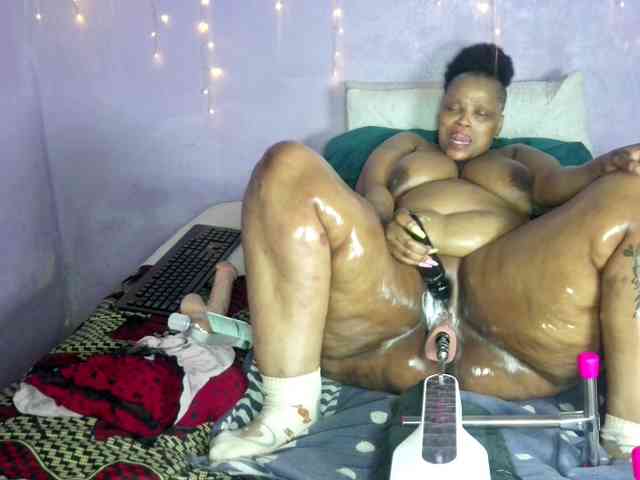 Big-Ass-Wilma Live Webcam on BongaCams