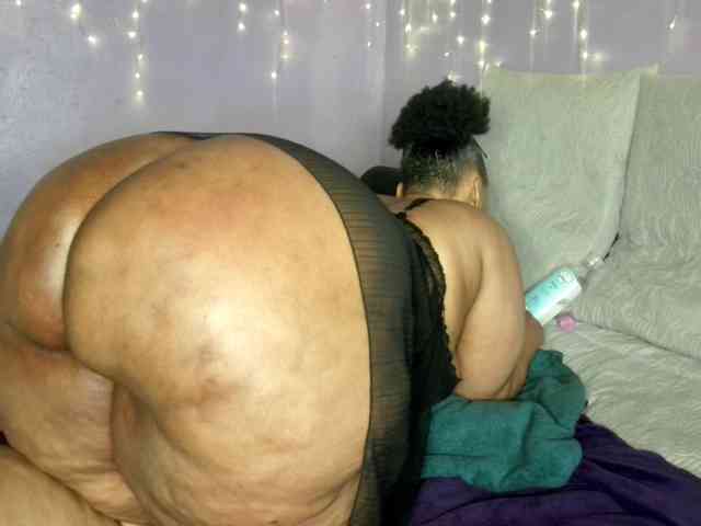 Big-Ass-Wilma webcam