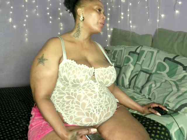 Big-Ass-Wilma webcam