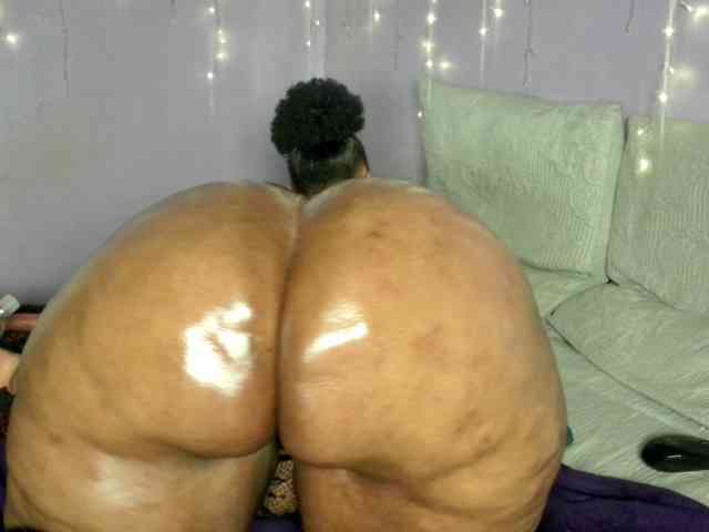 Big-Ass-Wilma webcam