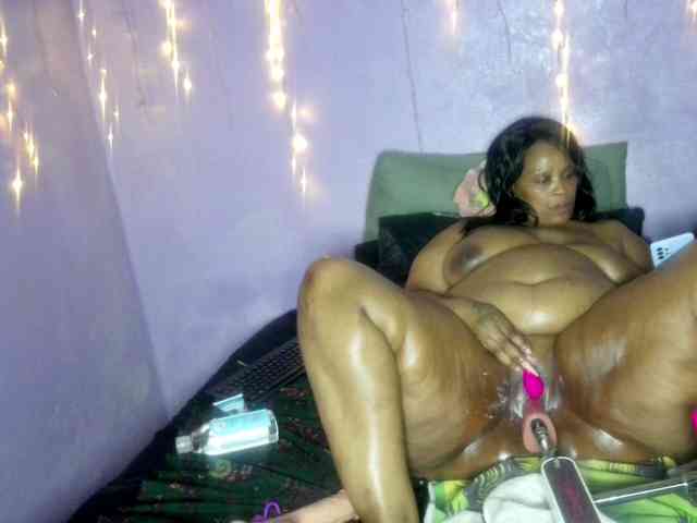 Big-Ass-Wilma webcam