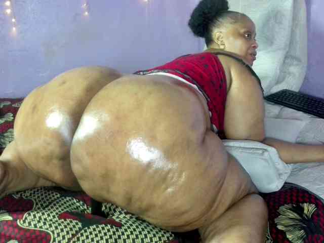 Big-Ass-Wilma Live Webcam on BongaCams