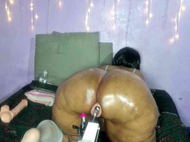 Big-Ass-Wilma webcam