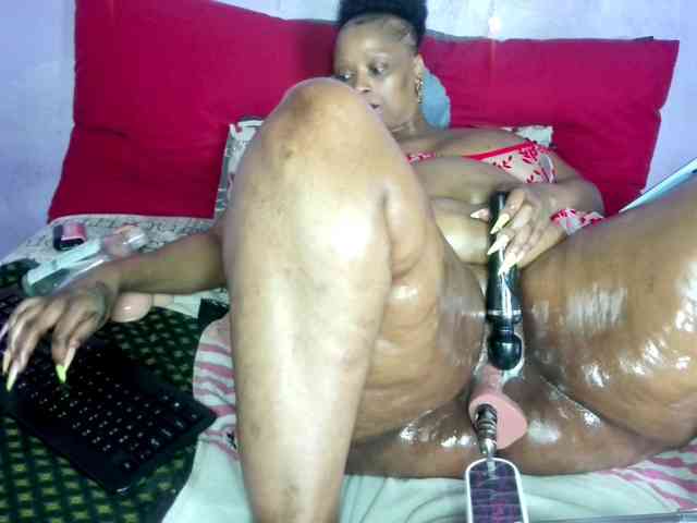 Big-Ass-Wilma webcam