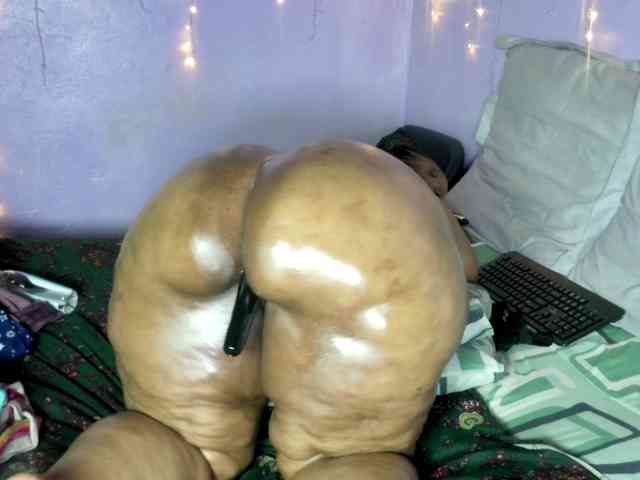 Big-Ass-Wilma webcam