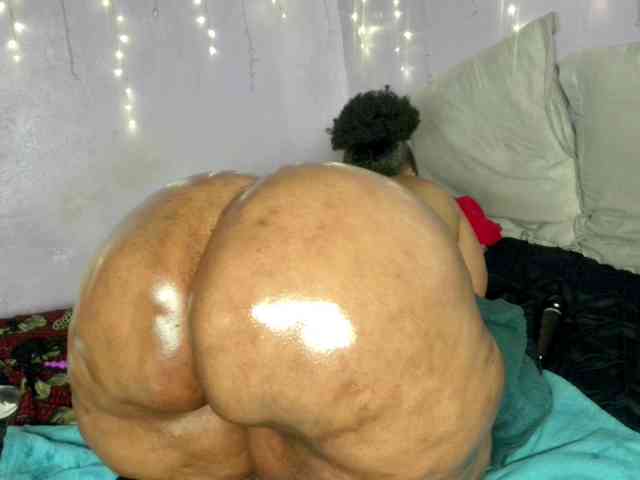 Big-Ass-Wilma webcam