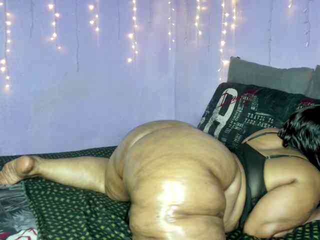 Big-Ass-Wilma webcam