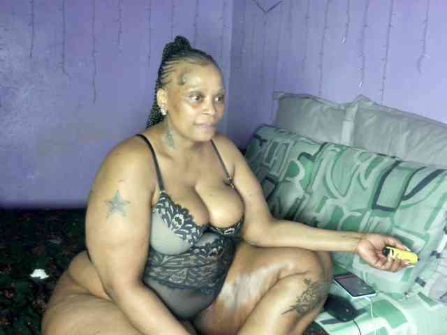 Big-Ass-Wilma webcam