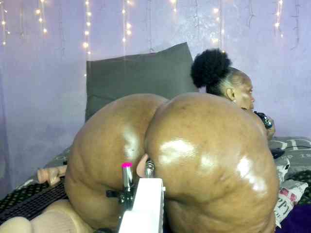 Big-Ass-Wilma webcam