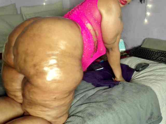 Big-Ass-Wilma webcam