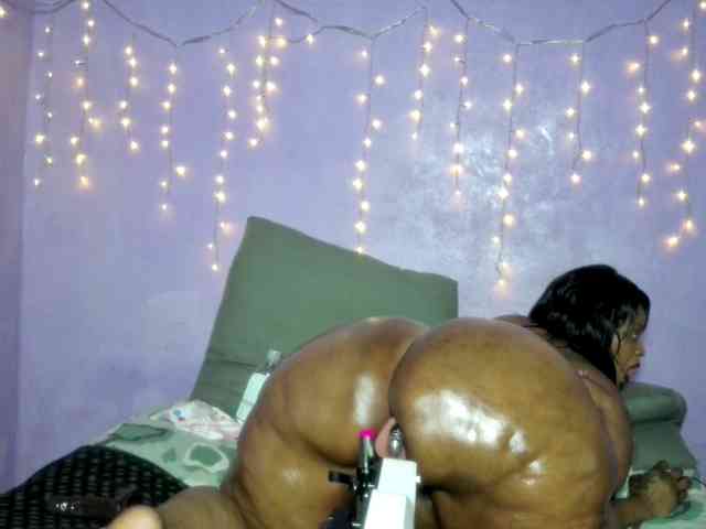 Big-Ass-Wilma webcam