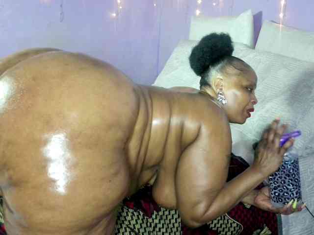 Big-Ass-Wilma webcam