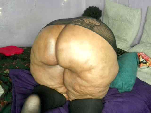 Big-Ass-Wilma webcam