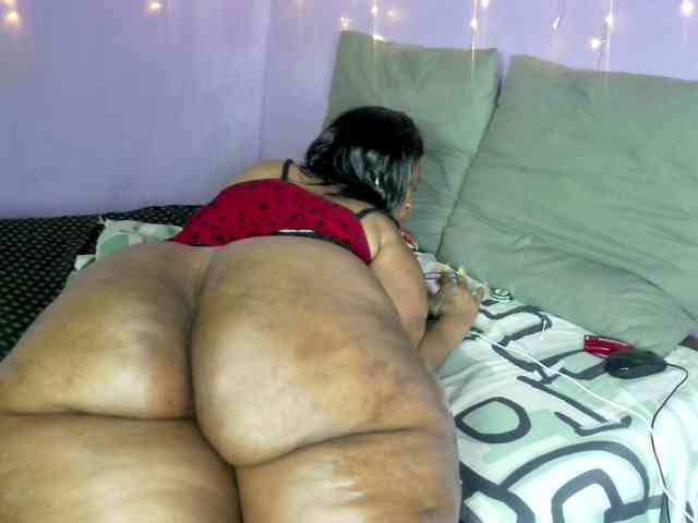 Big-Ass-Wilma webcam