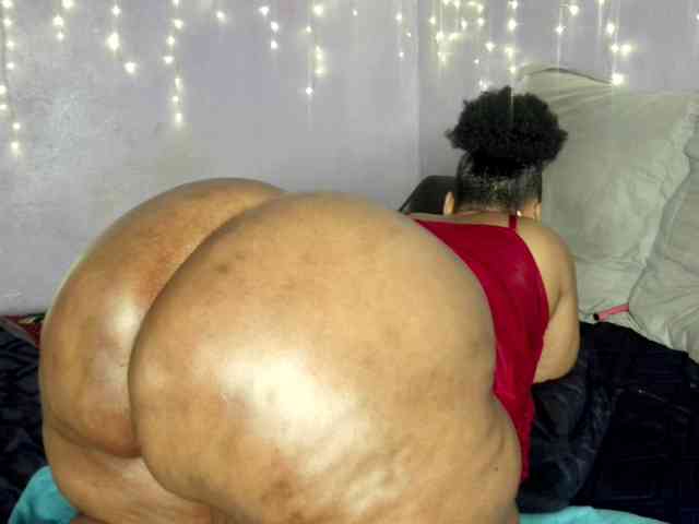 Big-Ass-Wilma Live Webcam on BongaCams