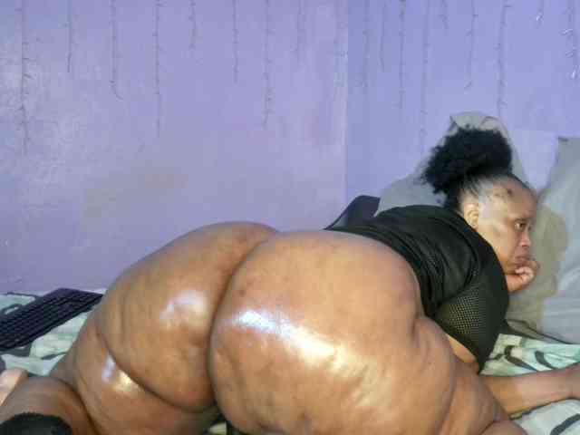 Big-Ass-Wilma webcam