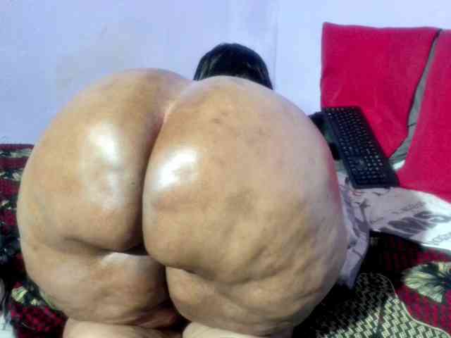 Big-Ass-Wilma webcam