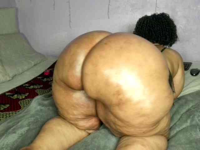 Big-Ass-Wilma webcam